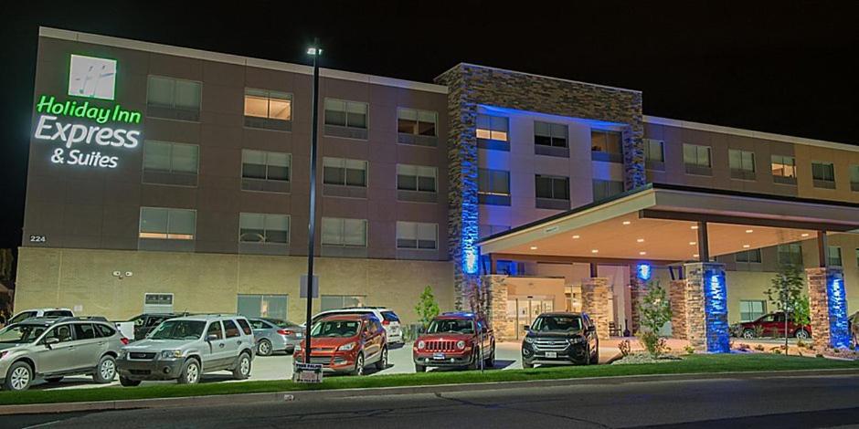 Holiday Inn Express & Suites Dayton North - Vandalia By Ihg Bagian luar foto