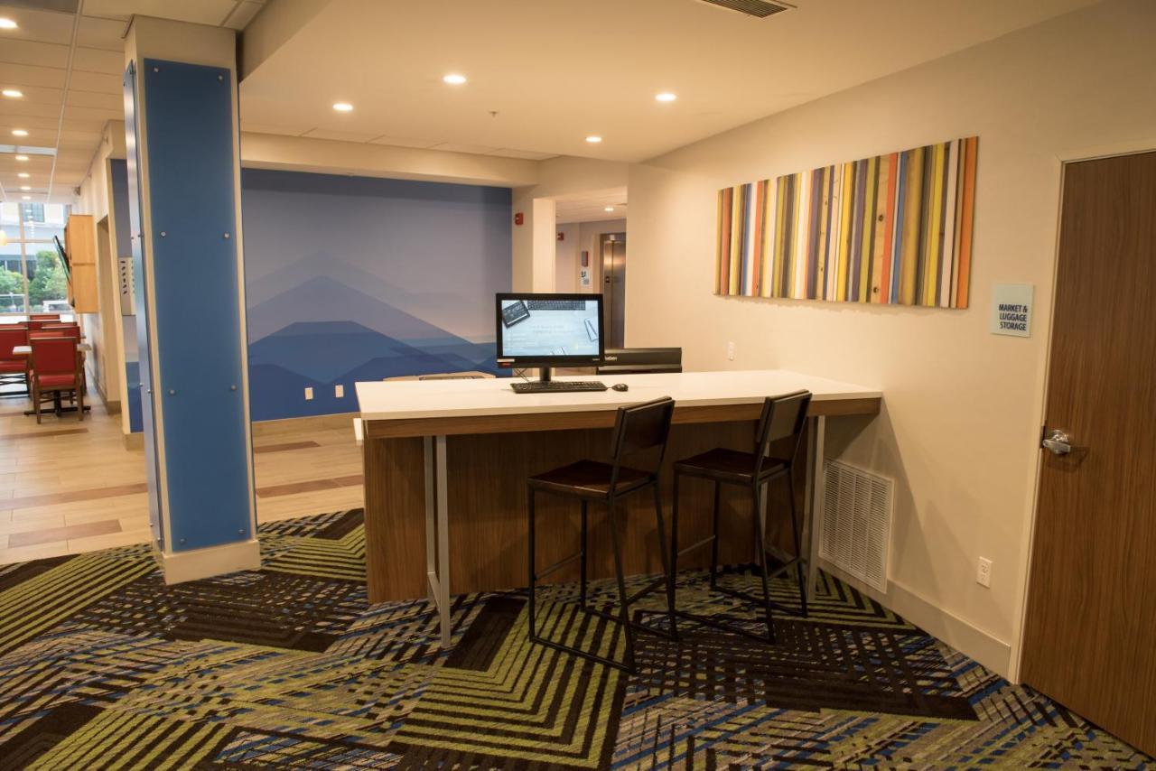 Holiday Inn Express & Suites Dayton North - Vandalia By Ihg Bagian luar foto