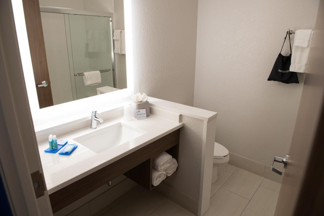 Holiday Inn Express & Suites Dayton North - Vandalia By Ihg Bagian luar foto